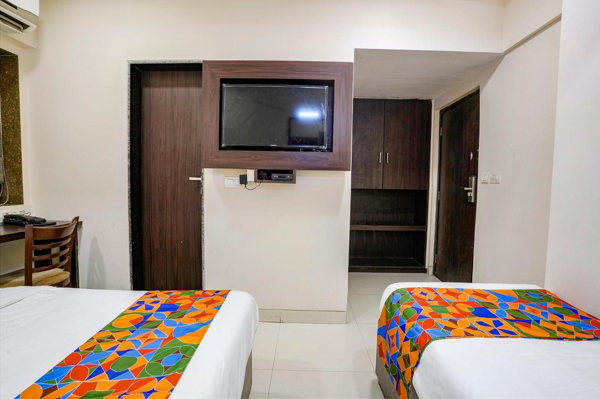 Fabhotel Kamran Residency Мумбаи Экстерьер фото